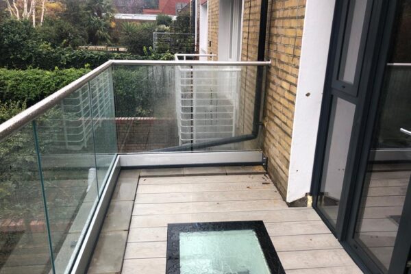 Balcony_Glass_Balustrade_Walk_on_Glass
